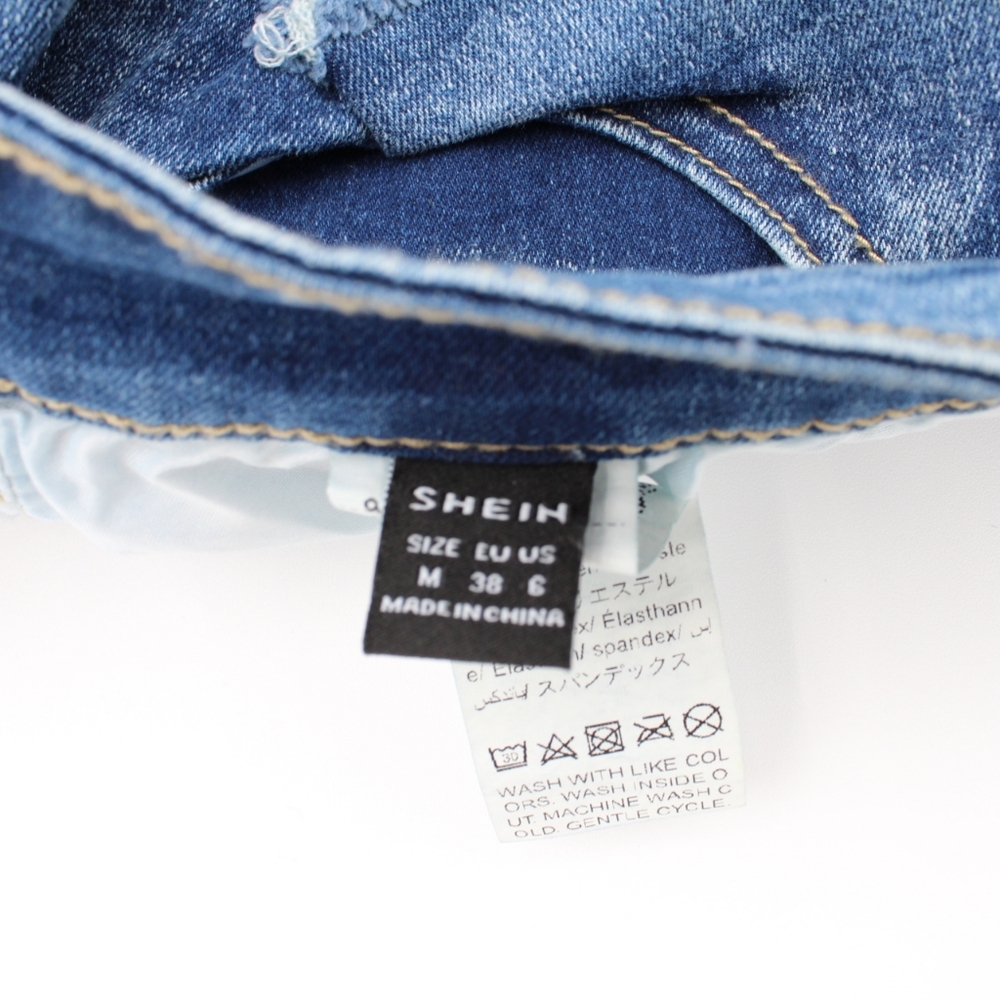 Womens Dark Blue Distressed Jean Shorts (Size 6) - Picture 5 of 5